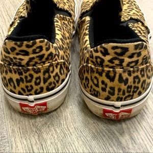 Vans Leopard classic slip-on, Sz 9.5 women